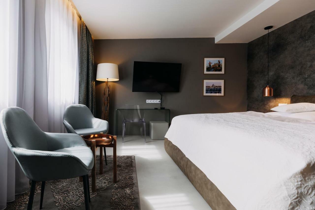 Villa Bricola - Boutique Apartments Карловы Вары Экстерьер фото