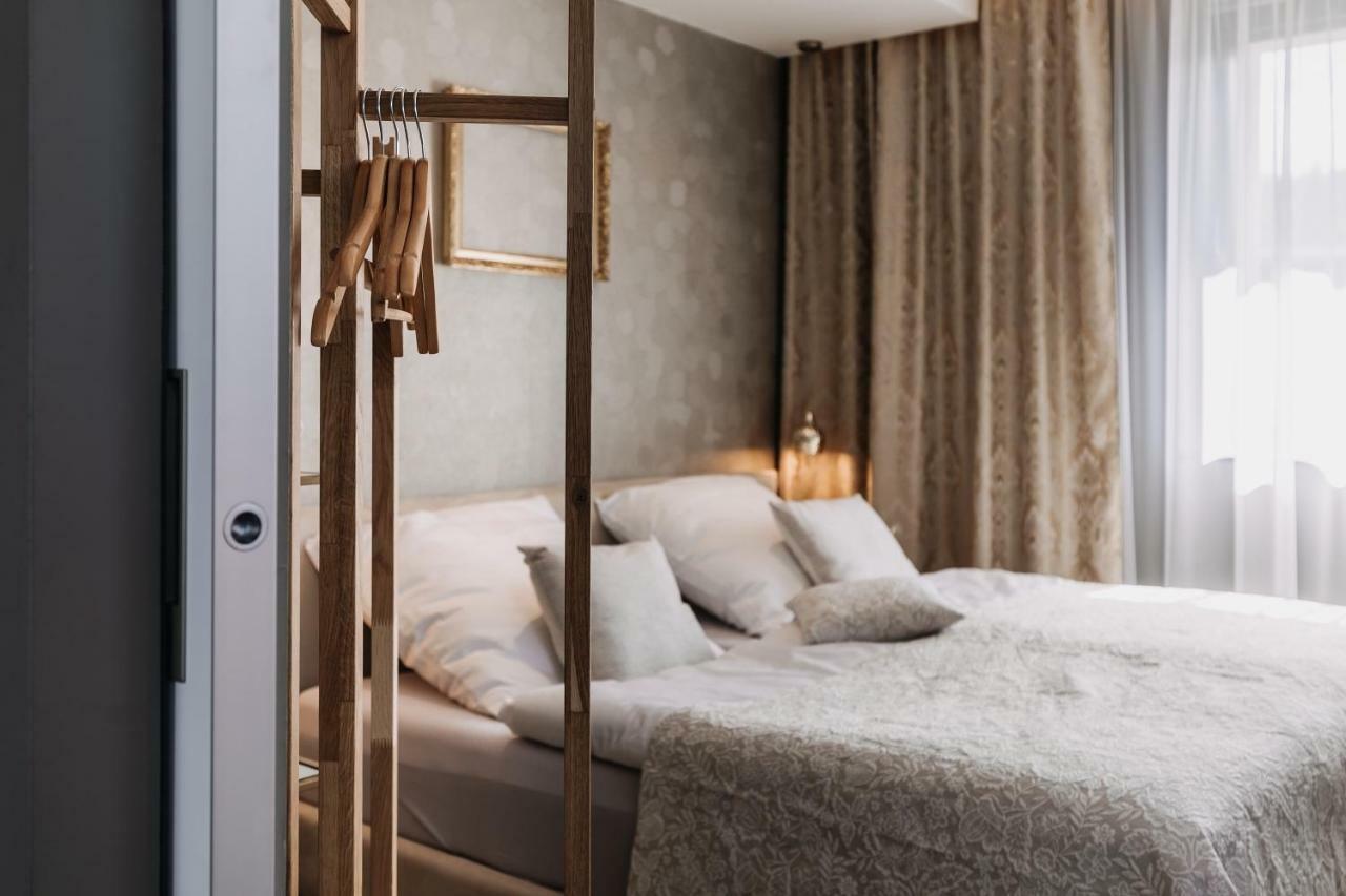 Villa Bricola - Boutique Apartments Карловы Вары Экстерьер фото